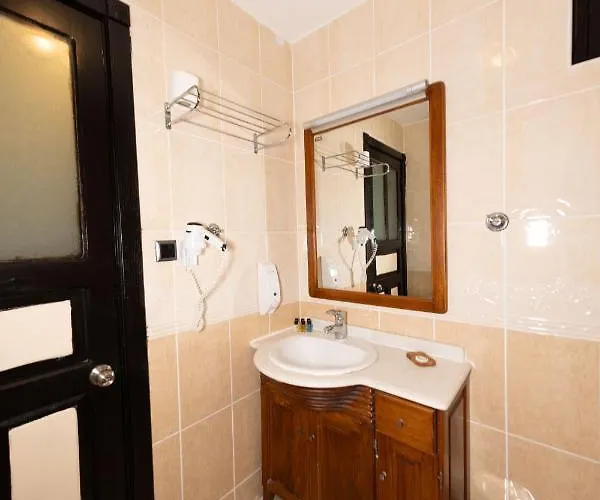 Antique Manastir Boutique * Edremit (Balikesir)