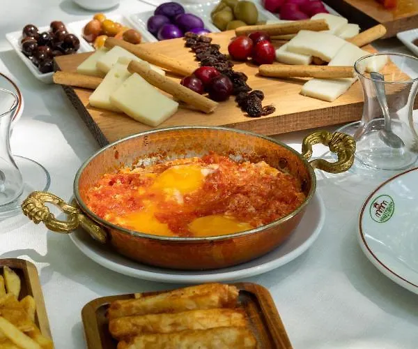 Antique Manastir Boutique Hotel *