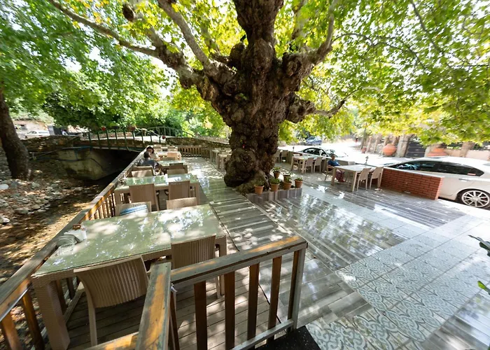 Antique Manastir Boutique Hotel *